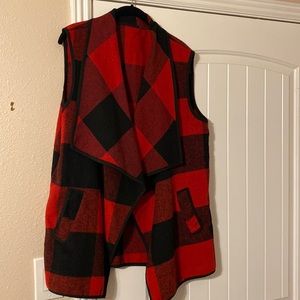 Sleeveless jacket for layering red black plaid xxl
